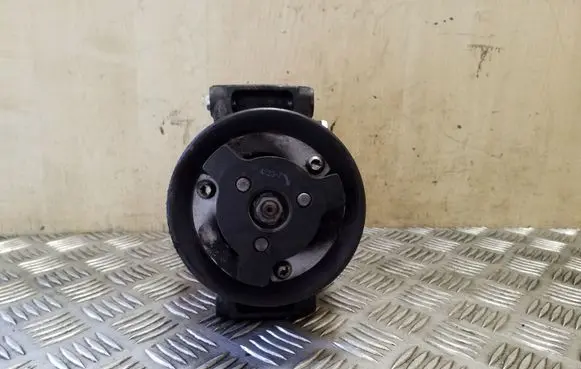 Volkswagen PASSAT B8 Air conditioning (A/C) compressor (pump) 5Q0820803E