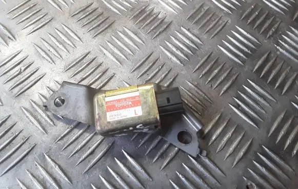 Lexus RX 330 - 350 - 400H Airbag deployment crash/impact sensor 8983448010 1879000740
