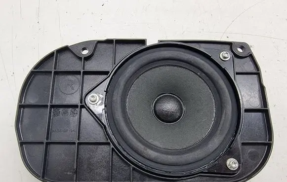 BMW 5 F10 F11 Parcel shelf speaker 9239184