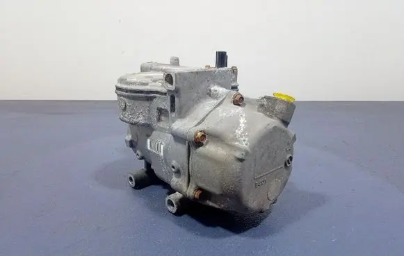 Toyota Auris E180 Air conditioning (A/C) compressor (pump) 0422001330