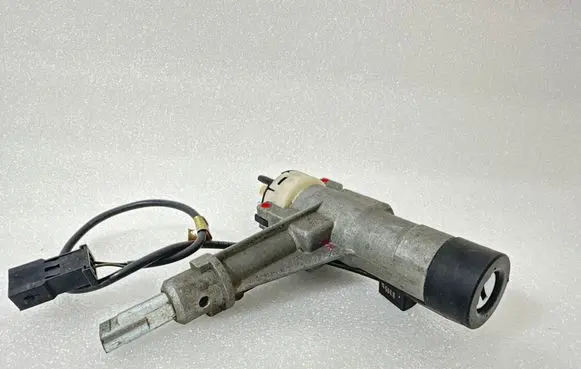 Audi A6 S6 C5 4B Ignition lock 4A0905851E