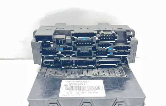 Mercedes-Benz C W203 Fuse module 2035453601 5DK00848553
