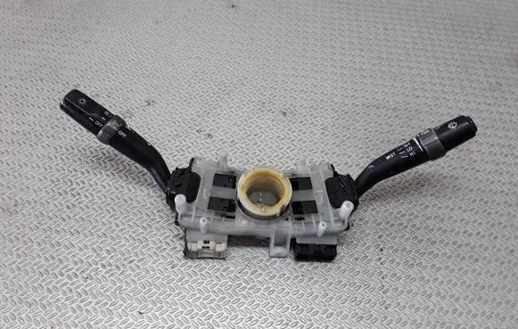 Lexus IS 200-300 Wiper turn signal indicator stalk/switch 8431053040