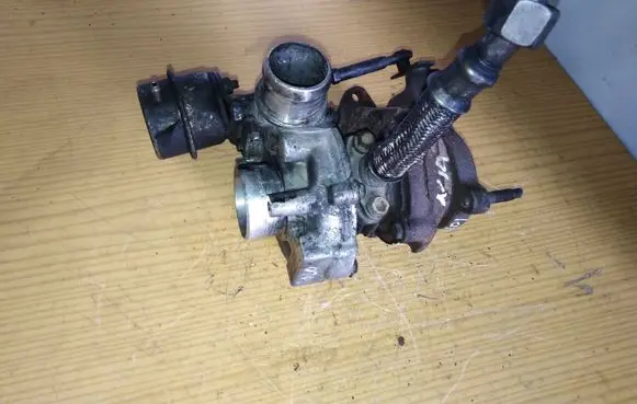 Volkswagen Polo Turbo 045145701
