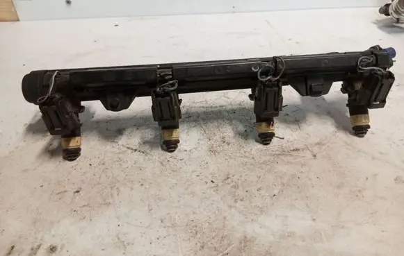 Seat Ibiza III (6L) Fuel injector supply line/pipe 036906031m