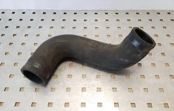 Nissan Note (E11) Intercooler hose/pipe