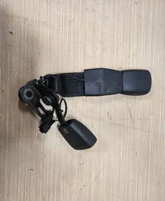 Mercedes-Benz GLC C254 Middle seatbelt buckle (rear) A2548605201