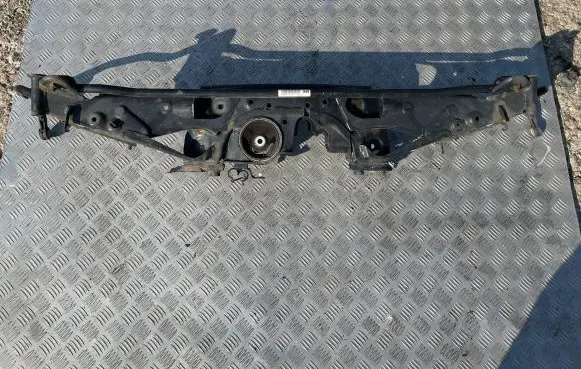 Mini Cooper Countryman F60 Rear subframe 6864561