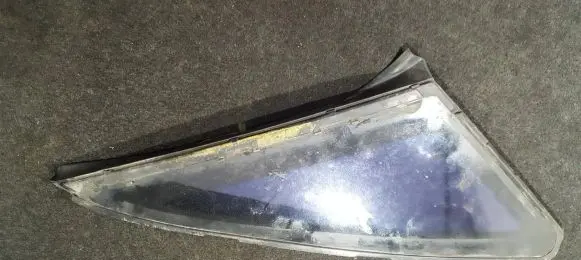 Audi A8 S8 D2 4D Rear vent window glass 4d0845300