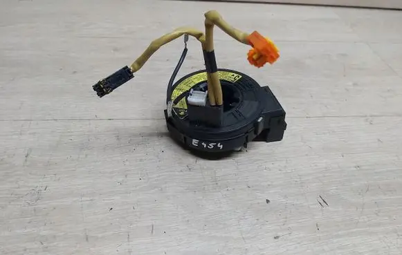 Toyota Corolla E120 E130 Yaw turn rate sensor 
