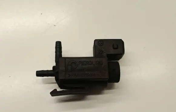 BMW 5 E39 Turbo solenoid valve 1742712