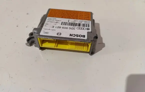 Volkswagen Touareg I Airbag control unit/module 3D0909601E 0285001733