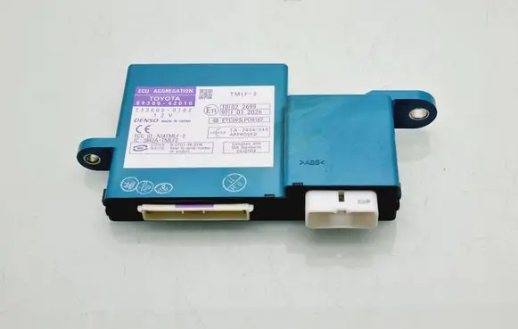 Toyota RAV 4 (XA30) Door control unit/module 8930042010
