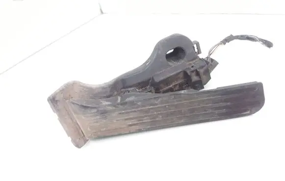 Volkswagen PASSAT B6 Accelerator throttle pedal 1K1721503L 6PV00860000