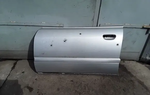 Audi A8 S8 D2 4D Front door
