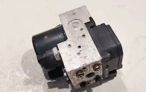 Mercedes-Benz A W168 ABS Pump 0265202461 A0044310912