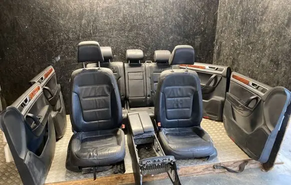 Volkswagen Touareg II Seat set 