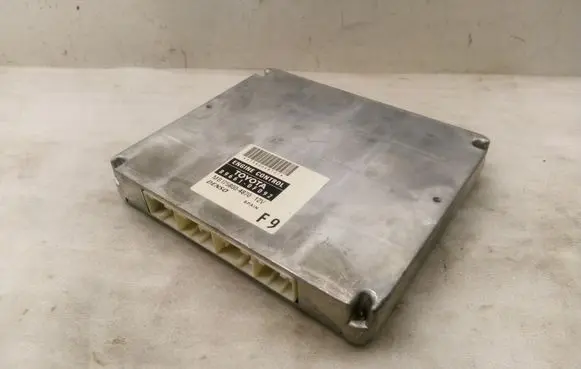Toyota Corolla Verso AR10 Engine control unit/module MB1758004870 896610F090 896610F092