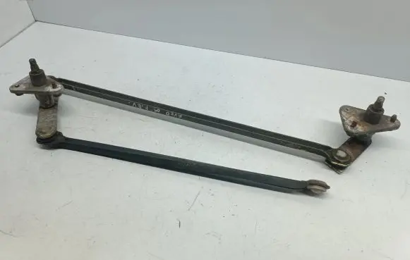 Front wiper linkage
