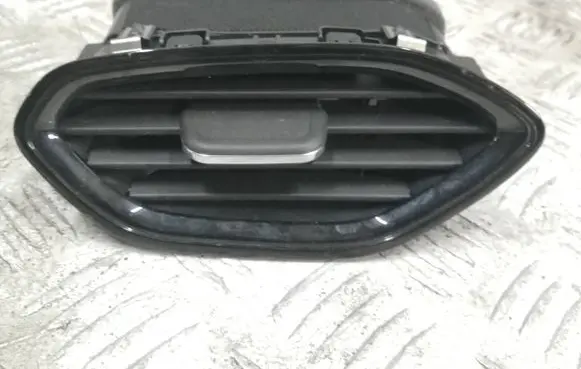 Opel Crossland X Dashboard side air vent grill/cover trim 13461688 30B201 545326626