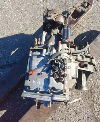 Mitsubishi Pajero Gearbox transfer box case MR446665 0511000010 V5A51