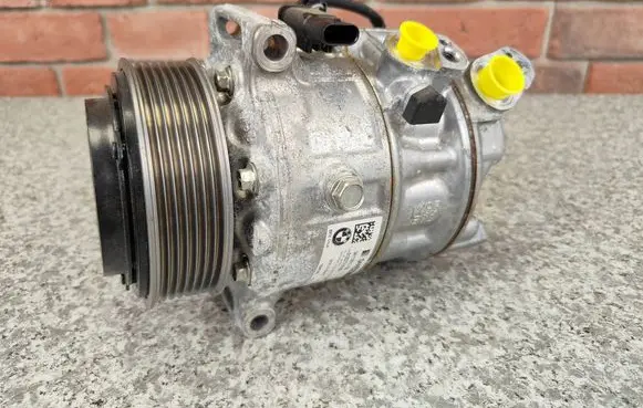 BMW M5 F90 Air conditioning (A/C) compressor (pump) 5A112E1