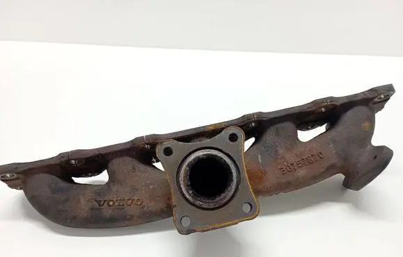 Volvo XC60 Exhaust manifold 30757870