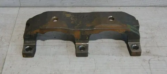 Jeep Cherokee Engine mount bracket 05017489AB 27661