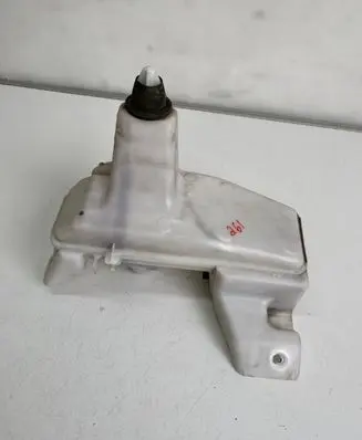 Windshield washer fluid reservoir/tank