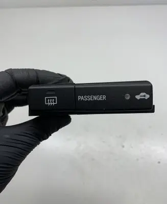 Toyota Avensis T250 Windscreen/window heater switch MS073100700 8479005130C
