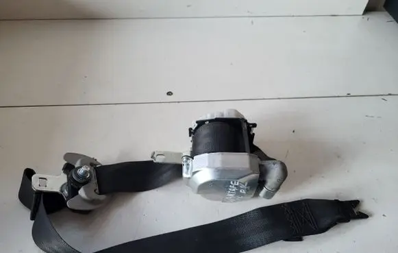 Hyundai Santa Fe Front seatbelt 888102W200
