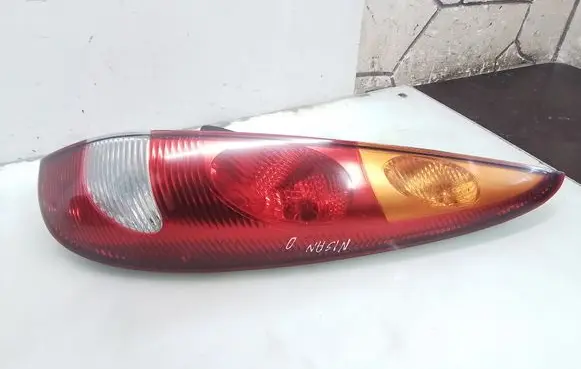 Nissan Almera Tino Rear/tail lights