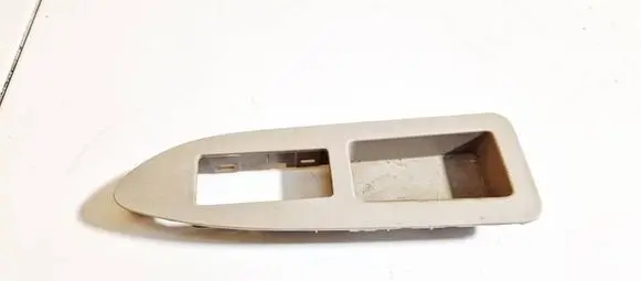 Chrysler 300 - 300C Front door window switch trim 100010656