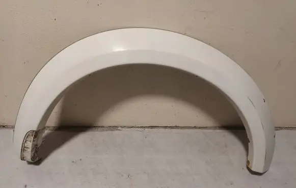 Mitsubishi Pajero Front arch trim 7407A152