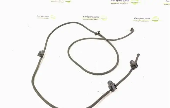 Mercedes-Benz C W204 Windshield washer spray nozzle 2048601892 A2048601892