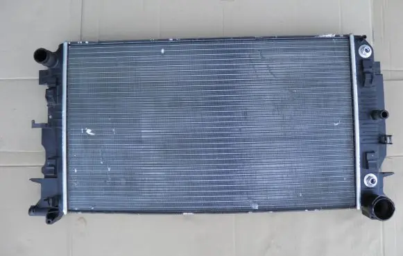 Mercedes-Benz Sprinter W906 Coolant radiator A9065001502