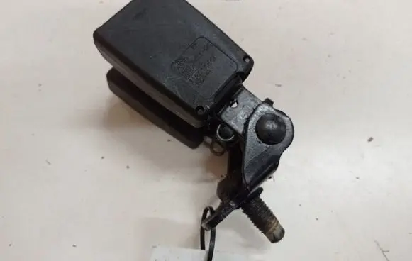 Ford Focus Rear seatbelt buckle