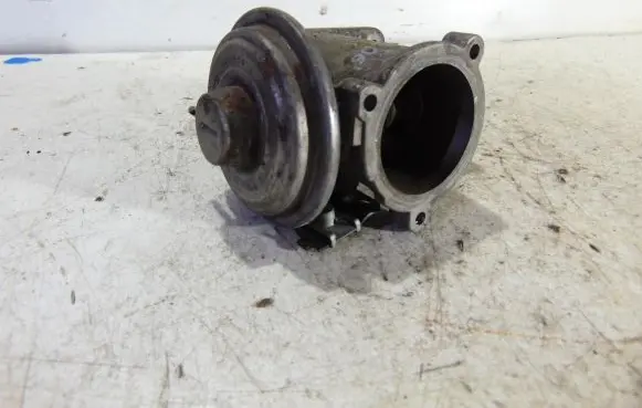 BMW 5 E60 E61 EGR valve 7804380
