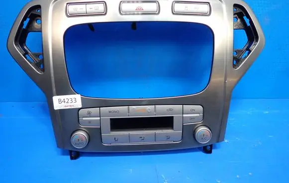 Ford Mondeo MK IV Climate control unit 7S7T18C612AF W8GA38390