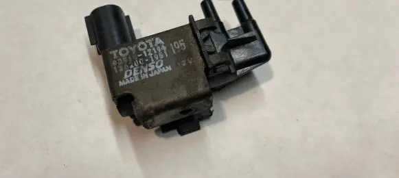 Lexus IS 200-300 Turbo solenoid valve 2586070030 1362001951