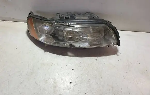 Volvo XC70 Headlight/headlamp 30784250 89901007