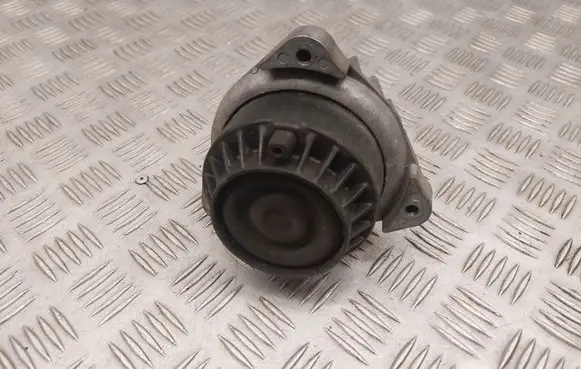 BMW 5 F10 F11 Engine mount bracket 6775906