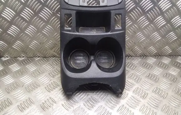 Cup holder front