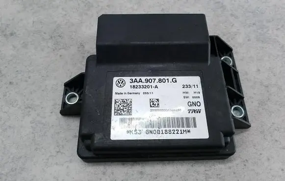 Volkswagen PASSAT B7 Hand brake control module 3AA907801G