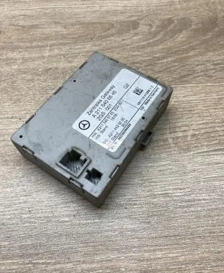 Mercedes-Benz E W211 Gateway control module A2115405645 A2C53094453