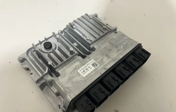 BMW X3 G01 Engine control unit/module 5A8F928