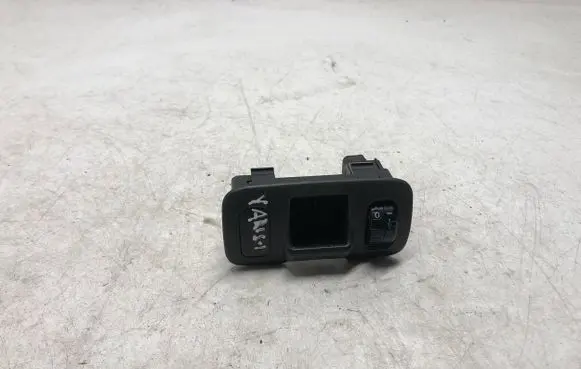 Toyota Yaris Headlight level height control switch