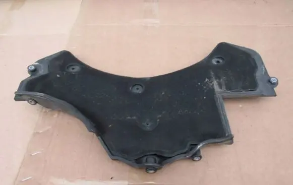 BMW 5 F10 F11 Heat shield in engine bay 7188421