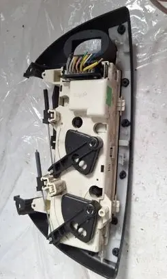 Renault Scenic I Central console control unit 789874