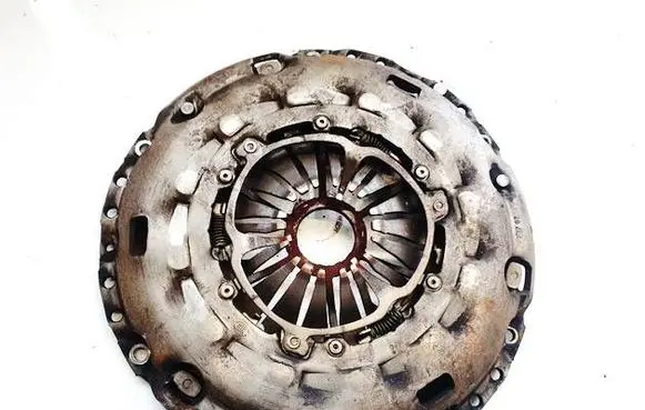 Volkswagen PASSAT B6 Pressure plate 03G141025F B8805